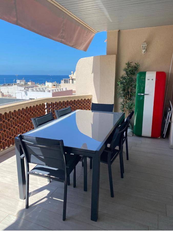 Appartamento The White Heart House - Attic Sea View Los Cristianos  Esterno foto